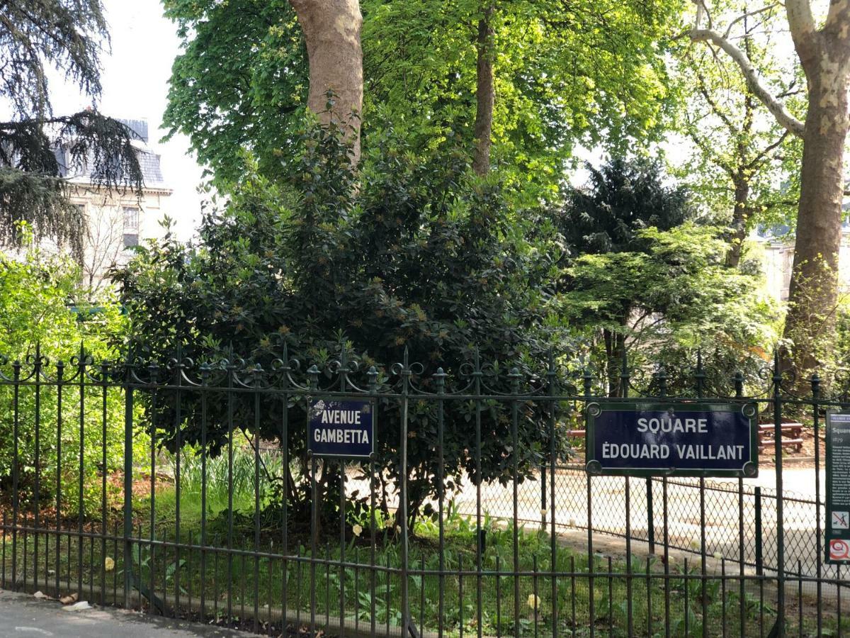 Metro Gambetta Apartment Paris Exterior photo